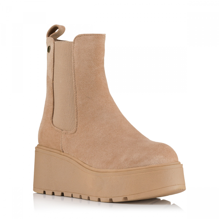Stivaletto platform scamosciato